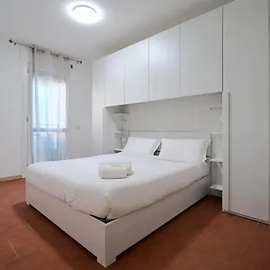 Xenia - Spacious And Bright New Flat With Garden Appartamento